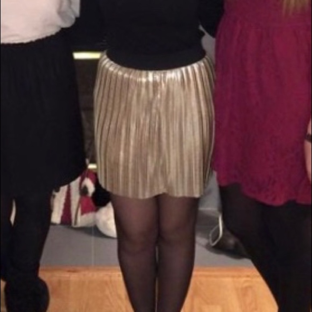 Gold skirt